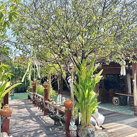 Montri Resort Donmuang Bangkok Buitenkant foto