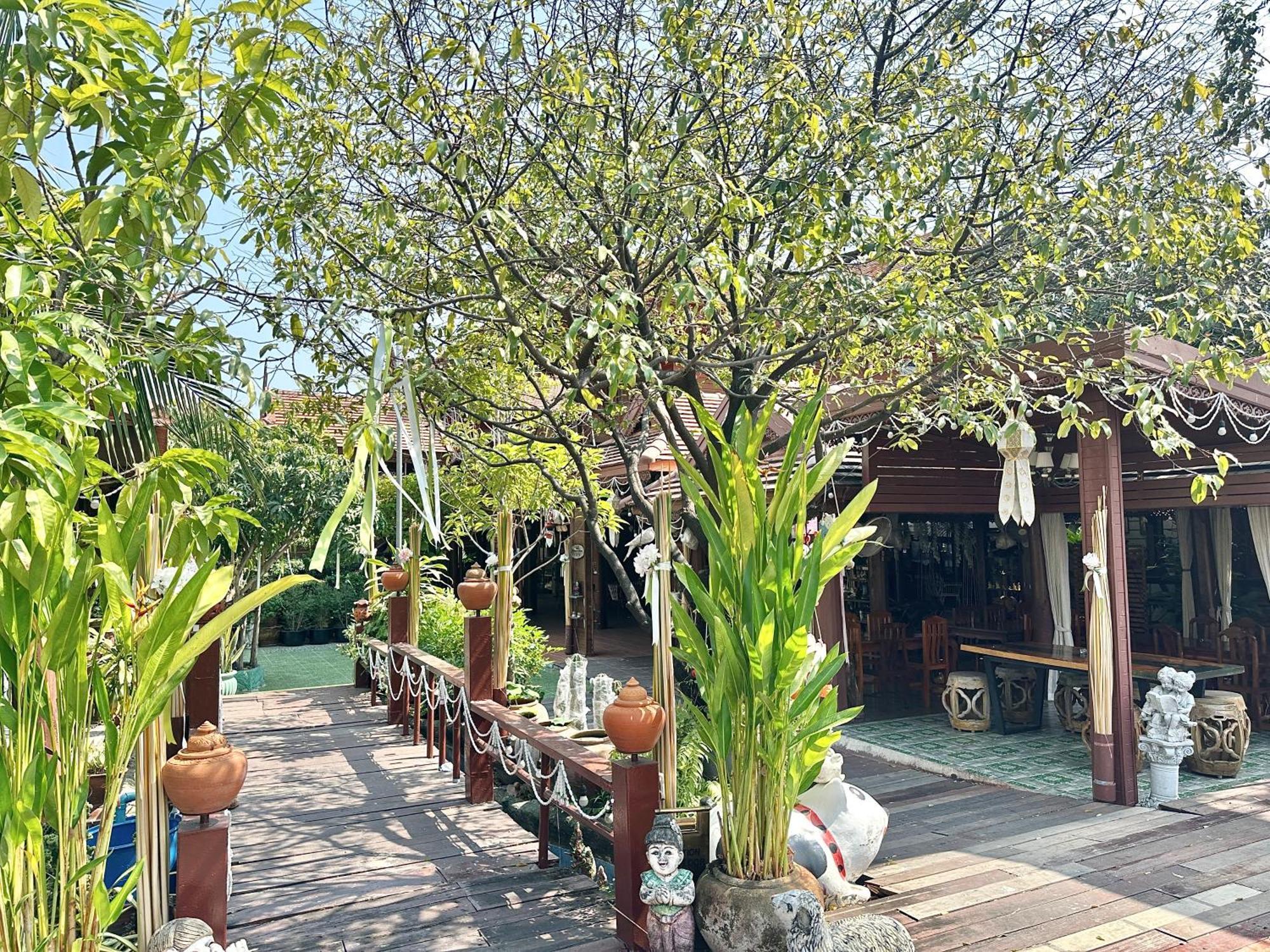 Montri Resort Donmuang Bangkok Buitenkant foto