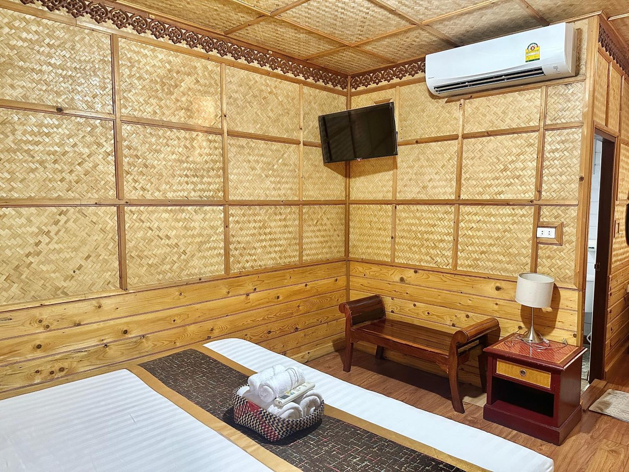 Montri Resort Donmuang Bangkok Buitenkant foto