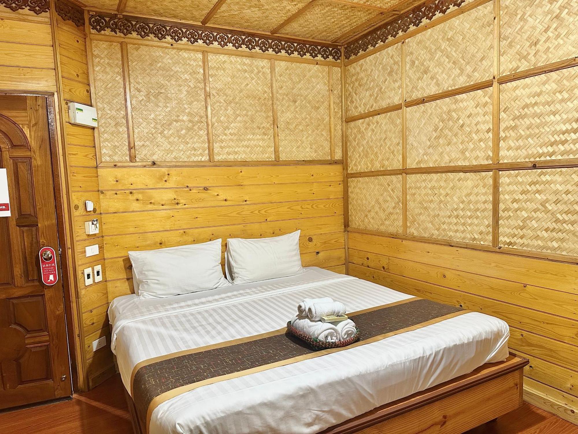 Montri Resort Donmuang Bangkok Buitenkant foto