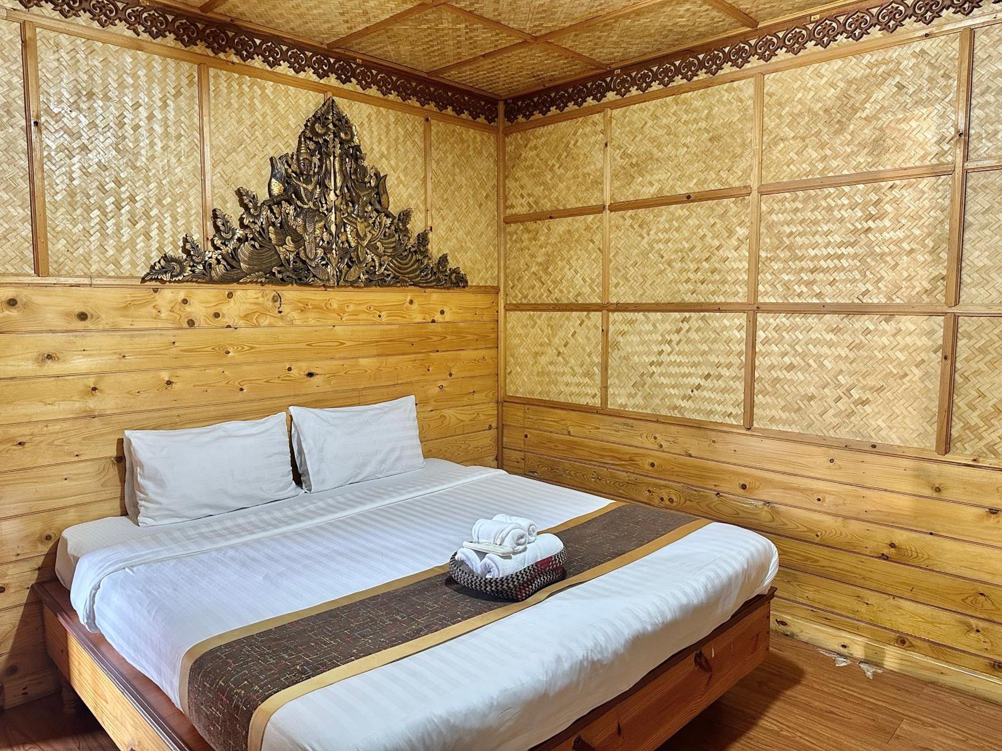 Montri Resort Donmuang Bangkok Buitenkant foto