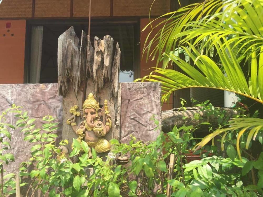 Montri Resort Donmuang Bangkok Buitenkant foto