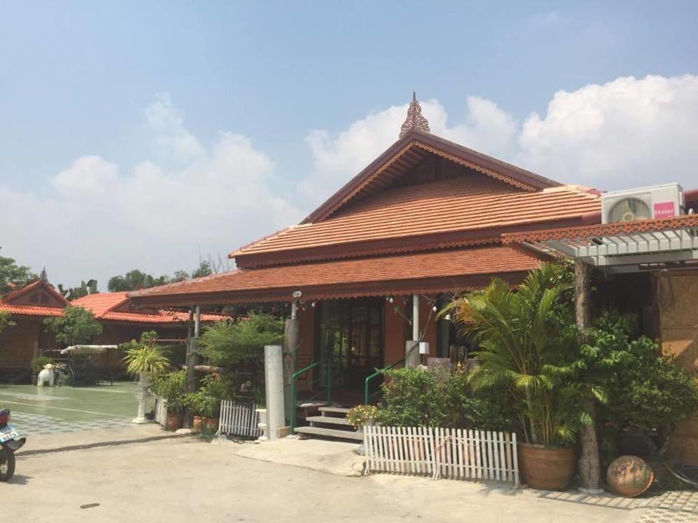 Montri Resort Donmuang Bangkok Buitenkant foto