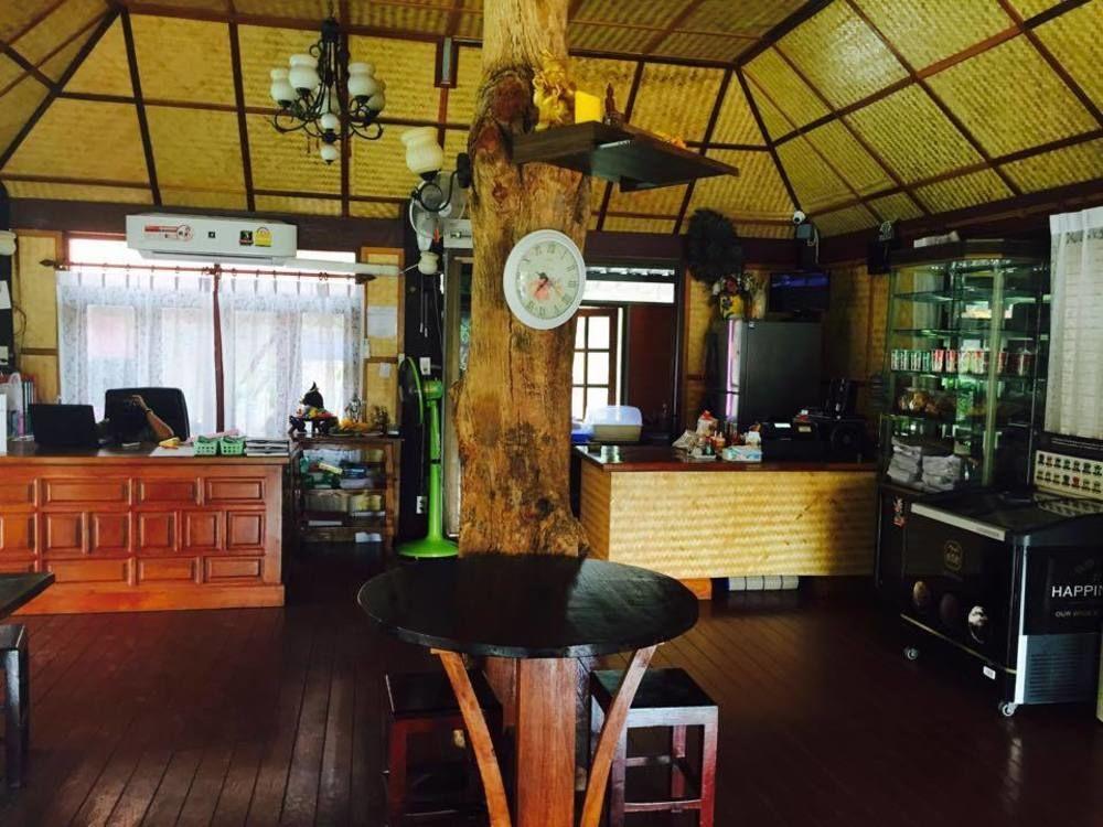 Montri Resort Donmuang Bangkok Buitenkant foto