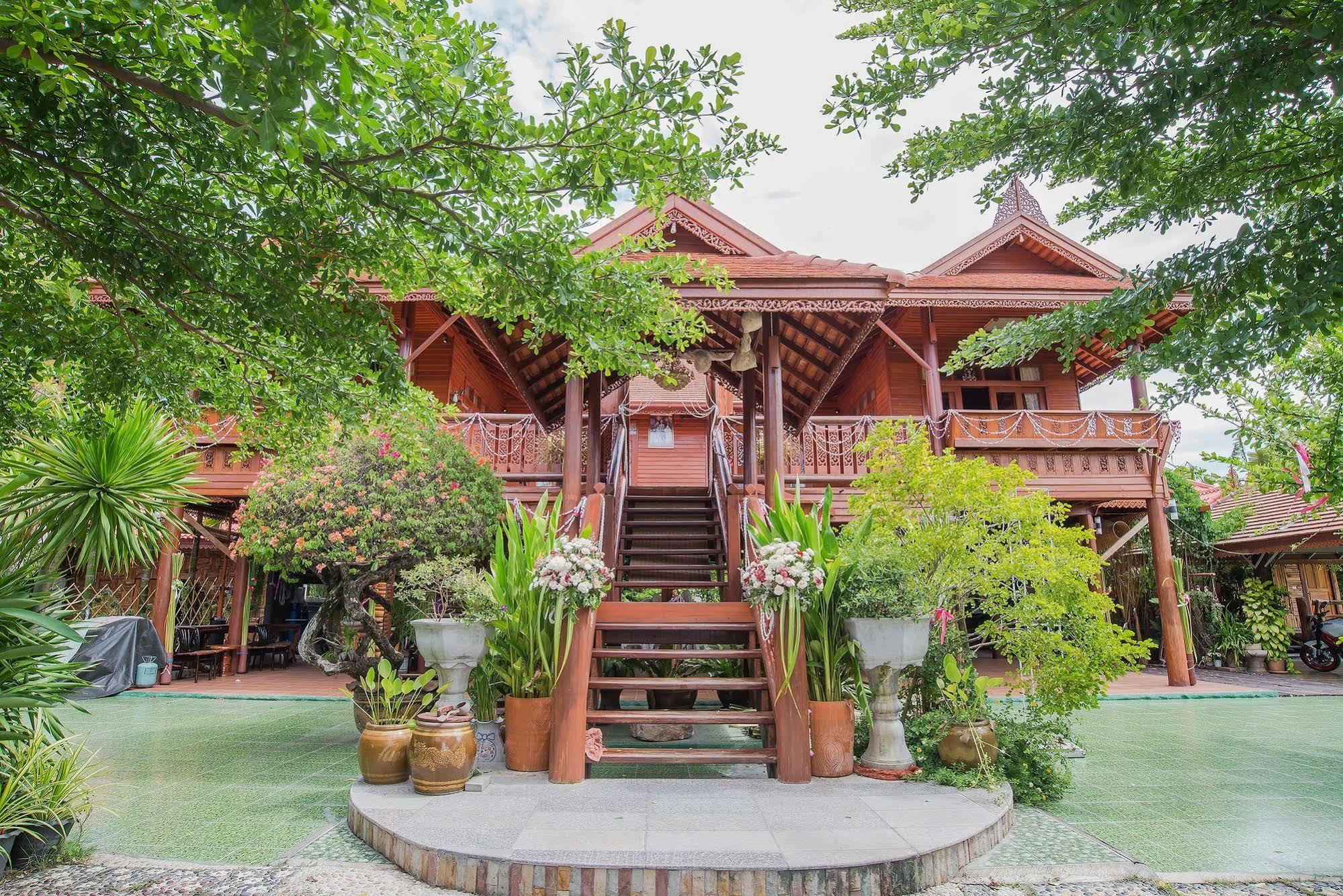 Montri Resort Donmuang Bangkok Buitenkant foto